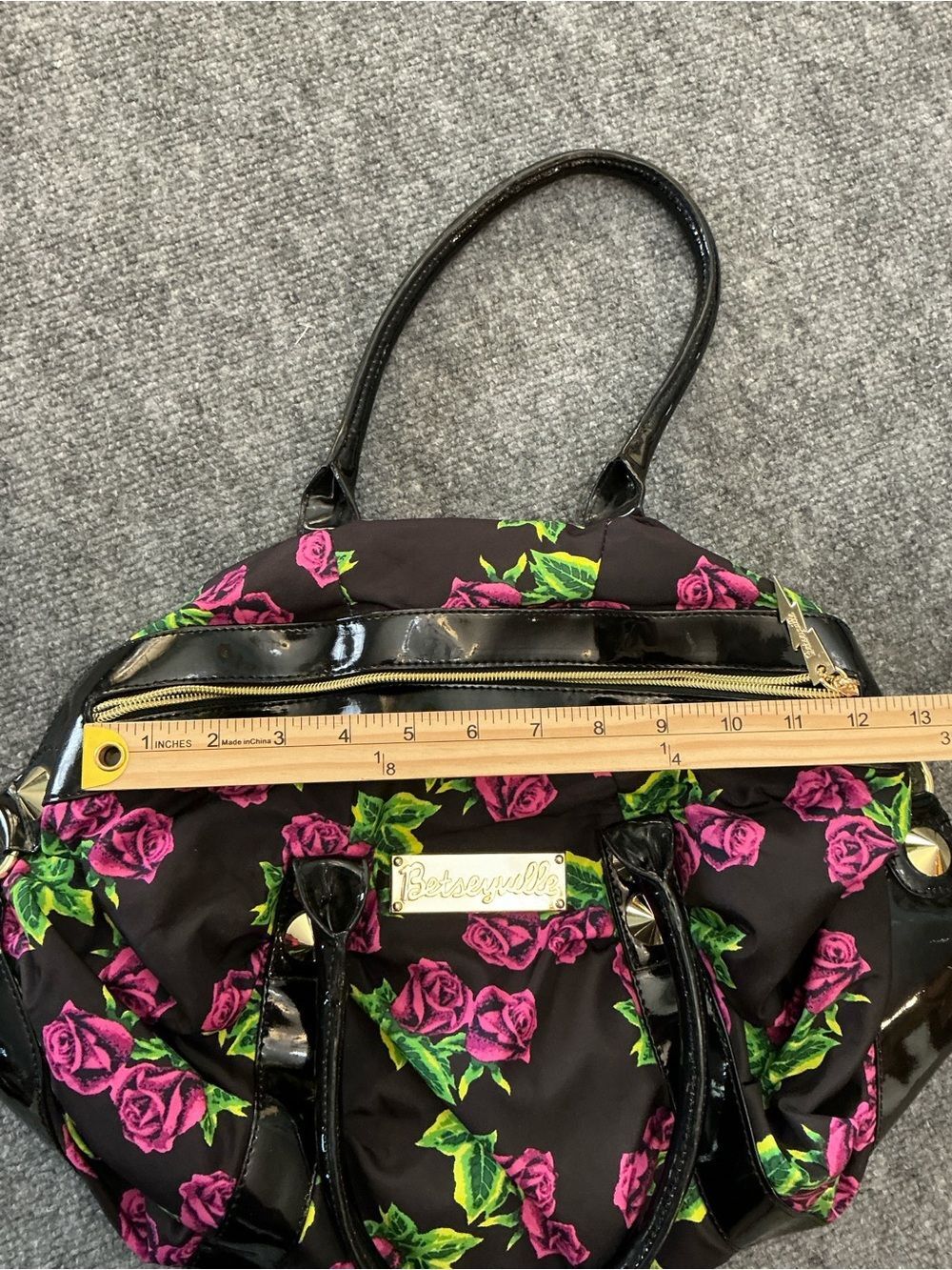 Betsey Johnson Black Floral Shoulder Bag with Pink Roses Betseyville - Picture 8 of 14